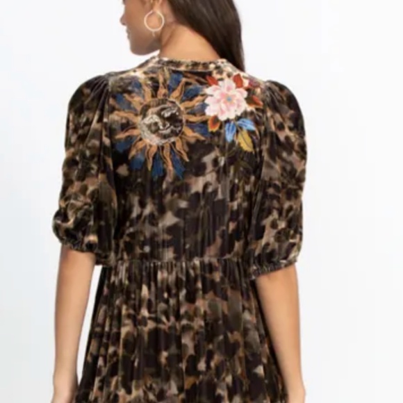 Floral Embroidered Midi Dress - Picture 3 of 9